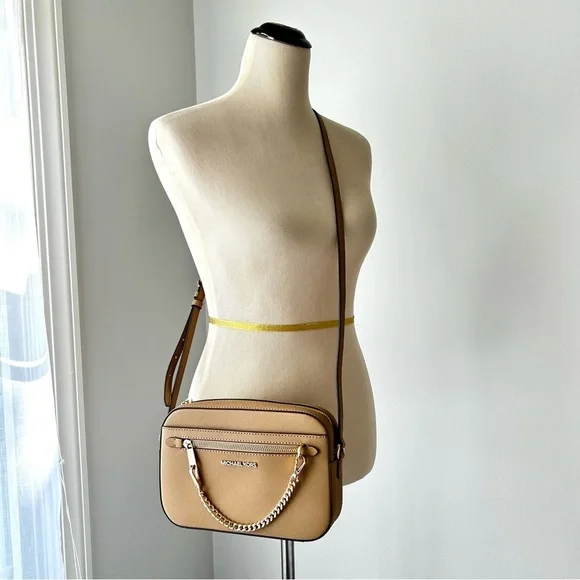 🌸NWT Michael Kors Jet Set Large Camel Crossbody With Chain - Picture 3 of 13